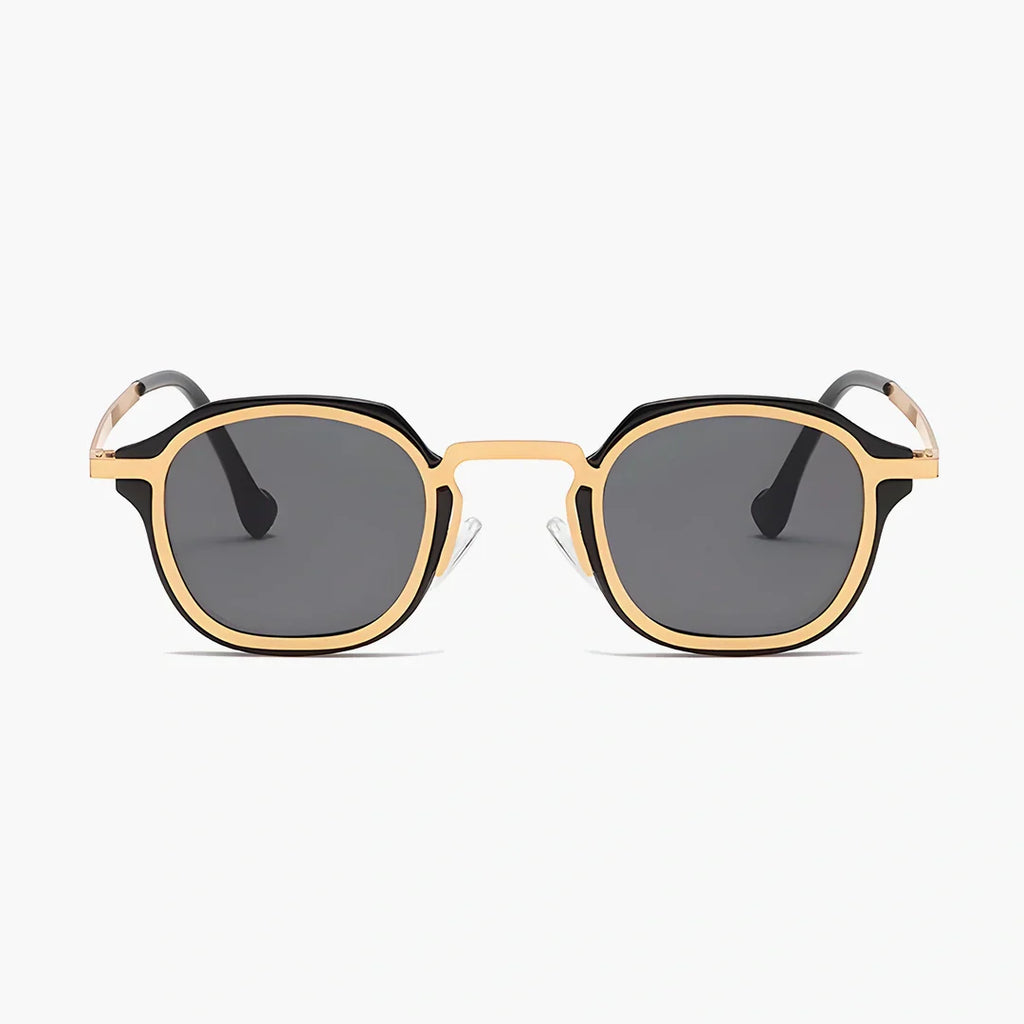 CAPRI. black/gold