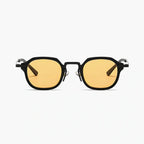 CAPRI. black/amber