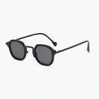 CAPRI. black/black
