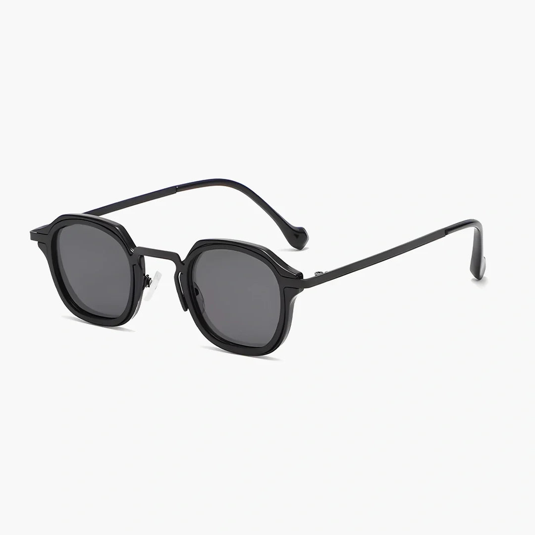 CAPRI. black/black
